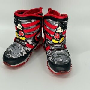 Disney Mickey Mouse Kids snow  Boots - Red and Black, light up size 9
